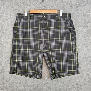 Golf Men's Under Armour| Black/Neon Green Shorts| Size 36